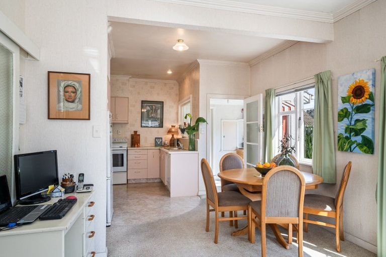 Photo of property in 361 Oxford Street, Levin, 5510