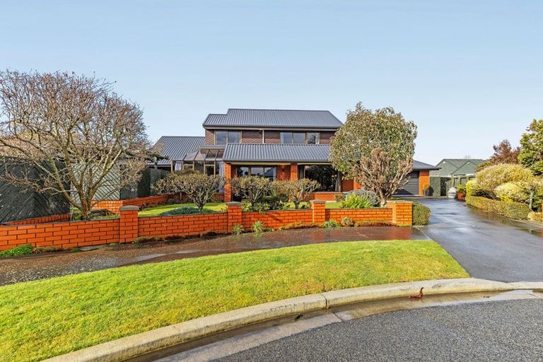 Photo of property in 33 Cherrywood Place, Redwood, Christchurch, 8051