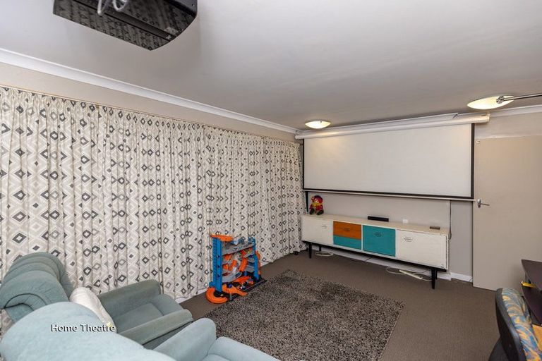 Photo of property in 221 Rosetta Road, Raumati South, Paraparaumu, 5032