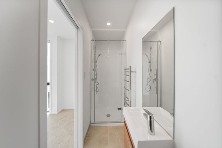 Photo of property in 3/39 Pakuranga Road, Pakuranga, Auckland, 2010