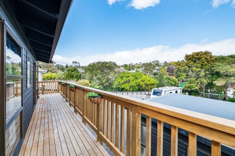 Photo of property in 5 Derwent Crescent, Titirangi, Auckland, 0604