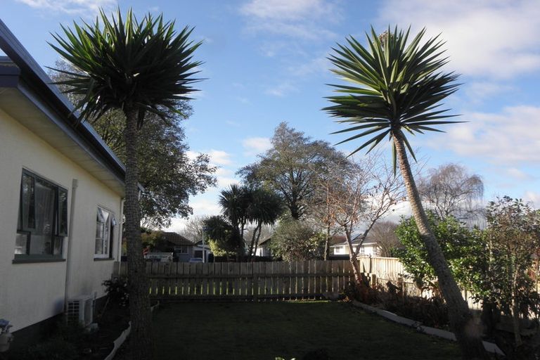 Photo of property in 2 Hobson Place, Takaro, Palmerston North, 4412