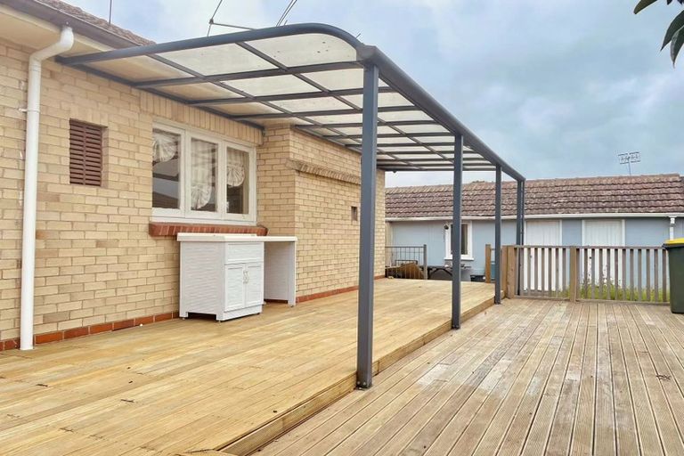 Photo of property in 48 Clevedon Road, Papakura, 2110