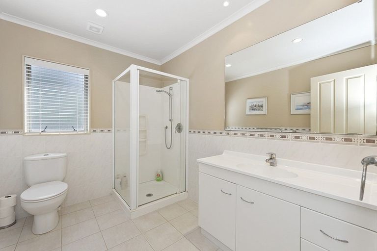 Photo of property in 18 Nielsen Gardens, Rototuna, Hamilton, 3210