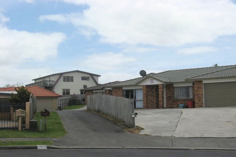 Photo of property in 19 Eloise Place, Clendon Park, Auckland, 2103