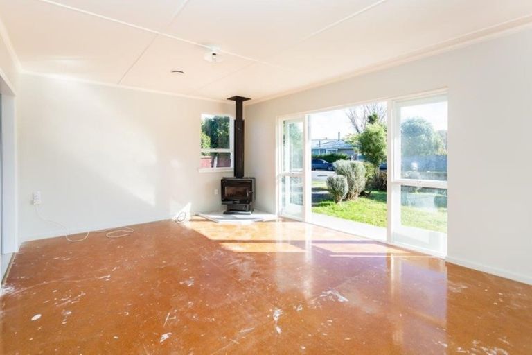 Photo of property in 16 Carston Street, Leeston, 7632