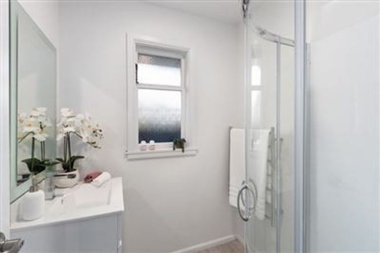 Photo of property in 38 Springbank Street, Bryndwr, Christchurch, 8053