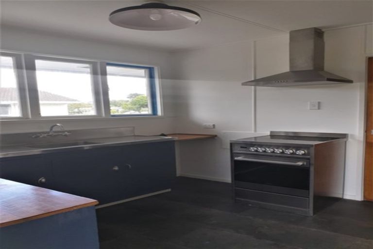 Photo of property in 22 Matai Street, Waiuku, 2123