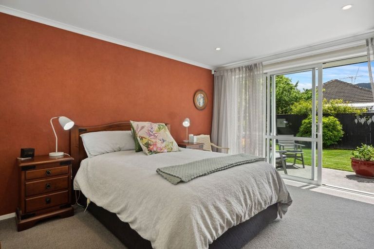 Photo of property in 4 Palmer Crescent, Silverstream, Upper Hutt, 5019