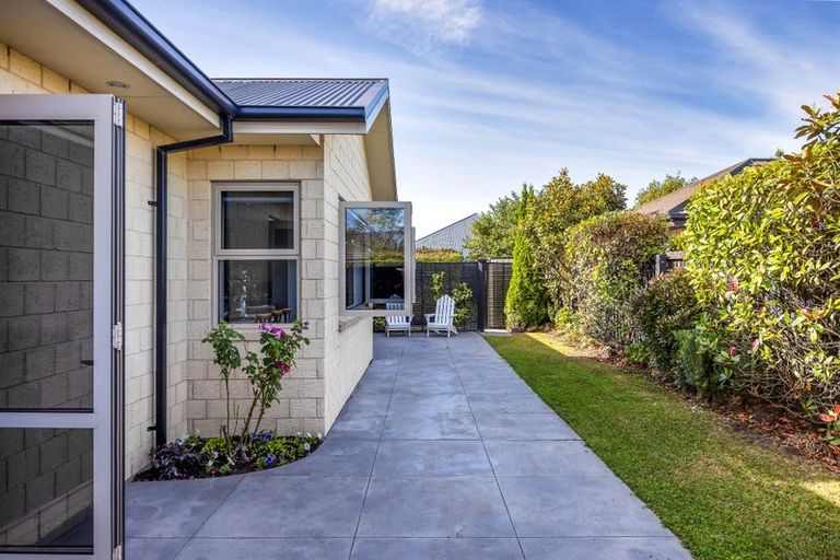 Photo of property in 5 Millpark Place, Northwood, Christchurch, 8051
