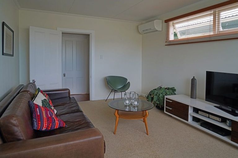 Photo of property in 9 Torquay Terrace, Newtown, Wellington, 6021