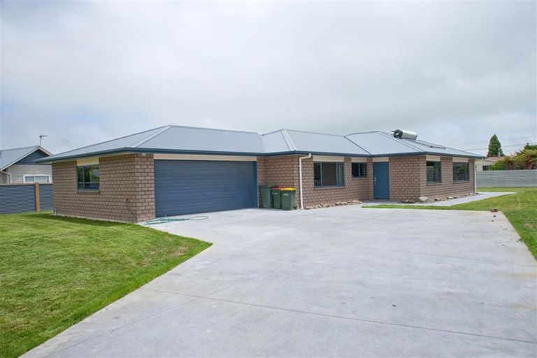 Photo of property in 379 Waihi Road, Normanby, Hawera, 4614