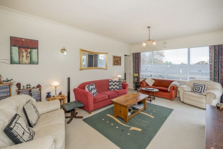 Photo of property in 8 Churchill Street, Levin, 5510