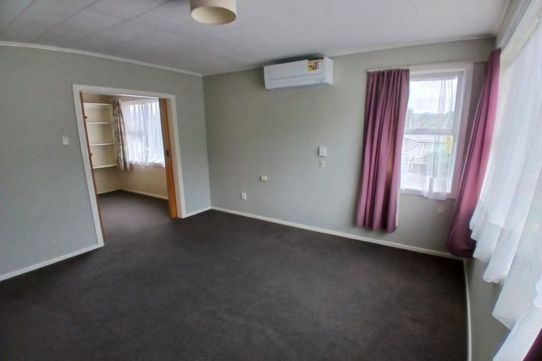 Photo of property in 24 Holdsworth Avenue, Trentham, Upper Hutt, 5018