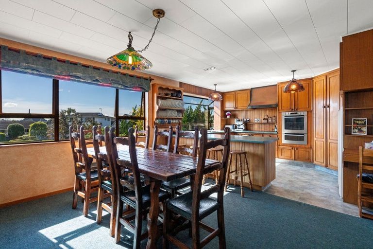 Photo of property in 76 Highbury Drive, Levin, 5510