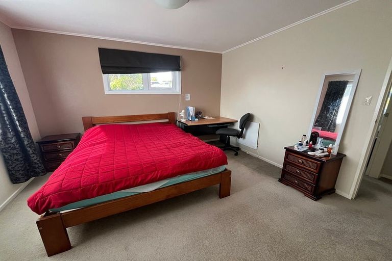 Photo of property in 30 Fitzpatrick Street, Newlands, Wellington, 6037