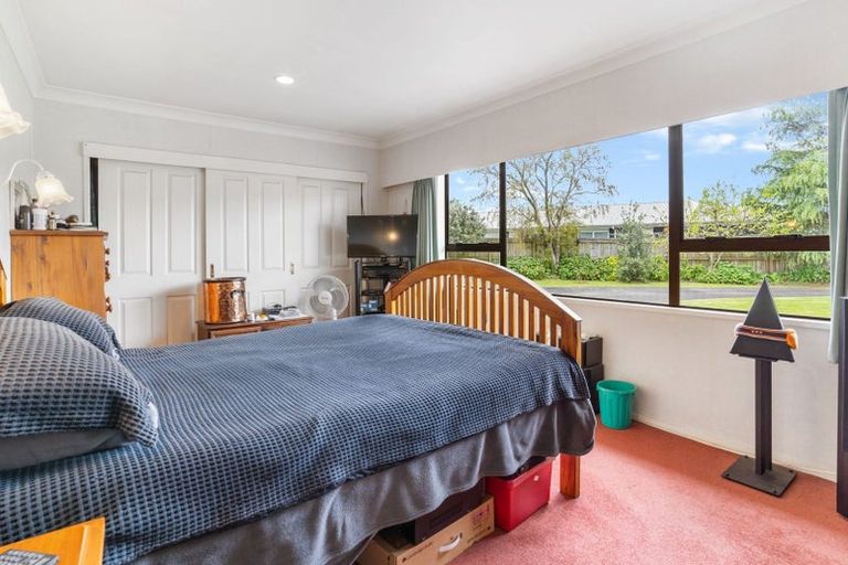 Photo of property in 591 Great South Road, Rosehill, Papakura, 2113