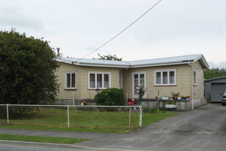 Photo of property in 17 Waimauku Station Road, Waimauku, 0812