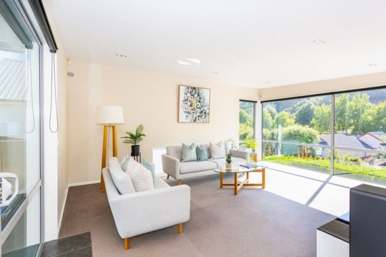 Photo of property in 72 Bowenvale Avenue, Cashmere, Christchurch, 8022