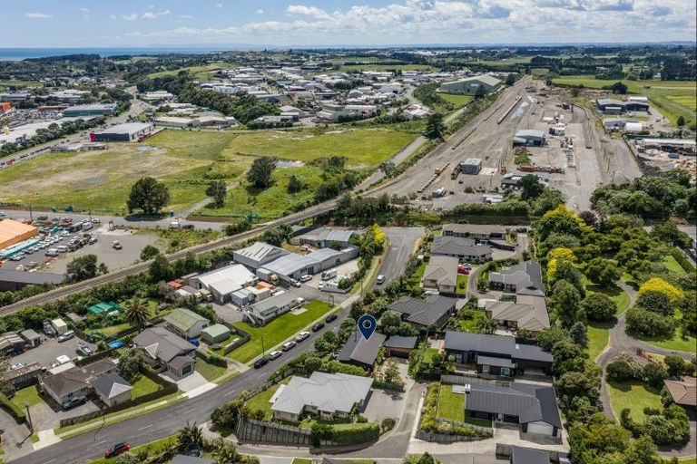 Photo of property in 3 Piper Way, Glen Avon, New Plymouth, 4312