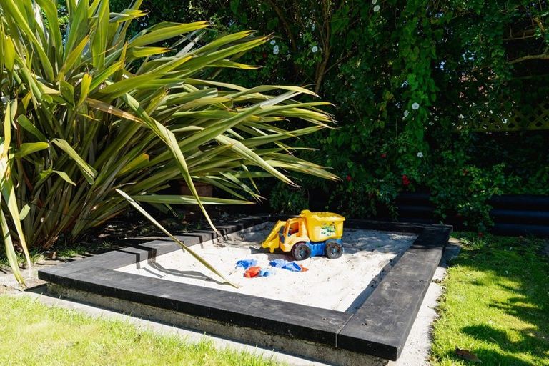 Photo of property in 166 Victoria Road, Saint Clair, Dunedin, 9012