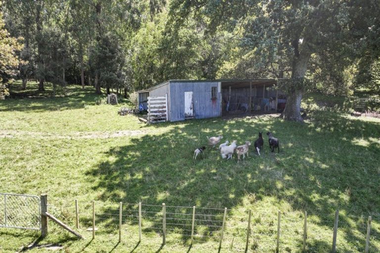 Photo of property in 1652 Taihape Road, Sherenden, Hastings, 4179