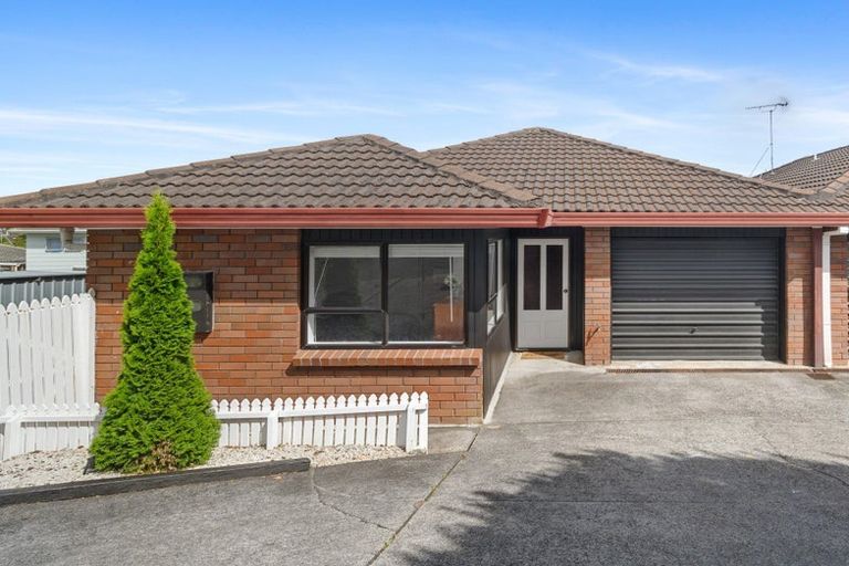 Photo of property in 2/53 Moore Street, Howick, Auckland, 2014