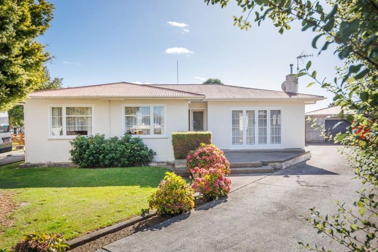 Photo of property in 11 Moray Place, Highbury, Palmerston North, 4412
