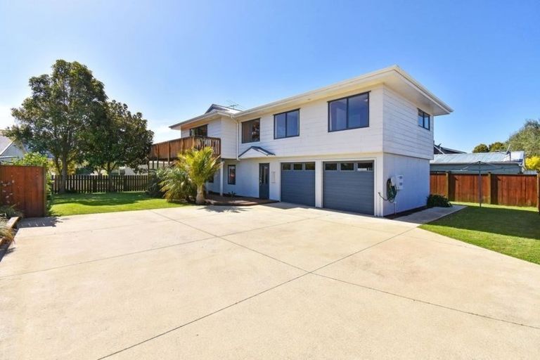 Photo of property in 15 Stevenson Road, Clarks Beach, 2122