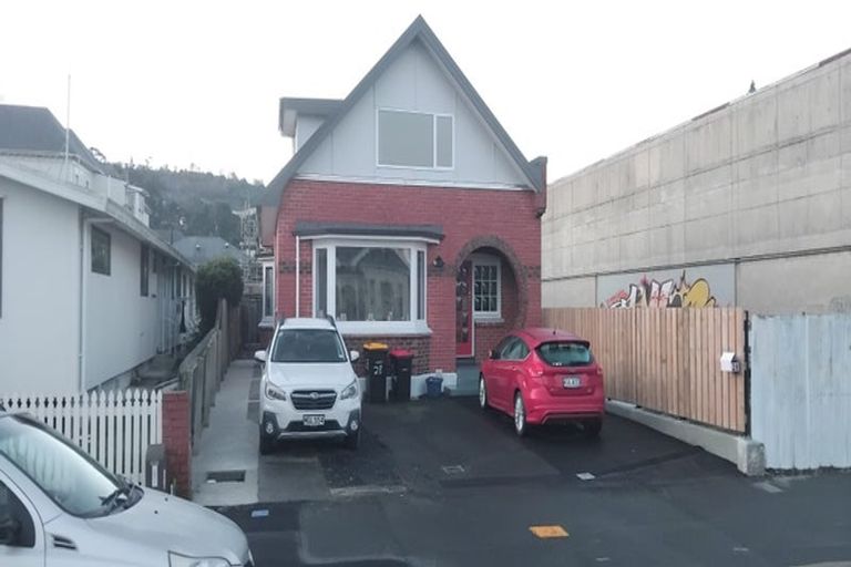 Photo of property in 28 Duke Street, North Dunedin, Dunedin, 9016