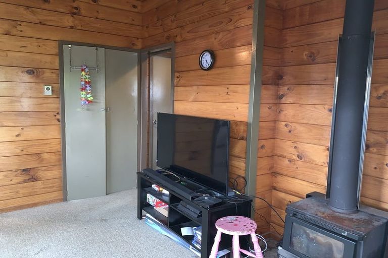 Photo of property in 2/95 Martin Street, Wallaceville, Upper Hutt, 5018