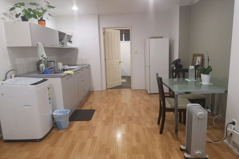 Photo of property in 7b/66 Mount Eden Road, Mount Eden, Auckland, 1024