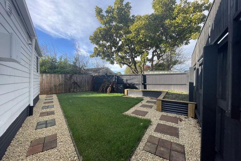 Photo of property in 5 Heather Place, Mairehau, Christchurch, 8052