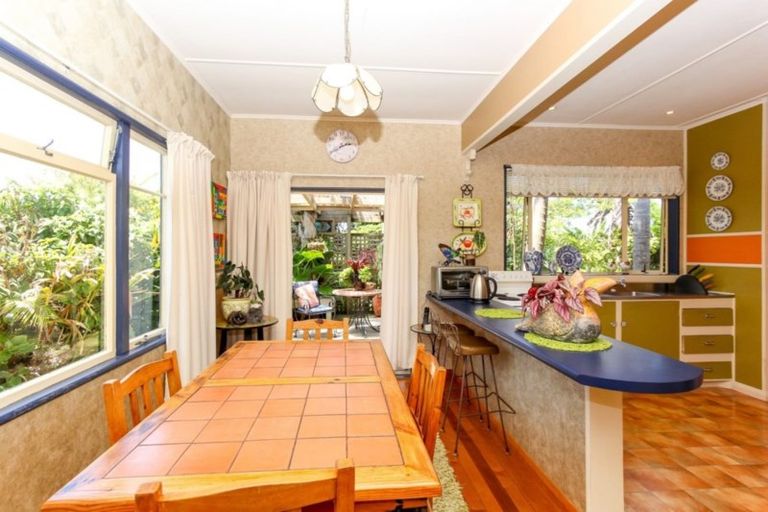 Photo of property in 65 Paynters Avenue, Strandon, New Plymouth, 4312