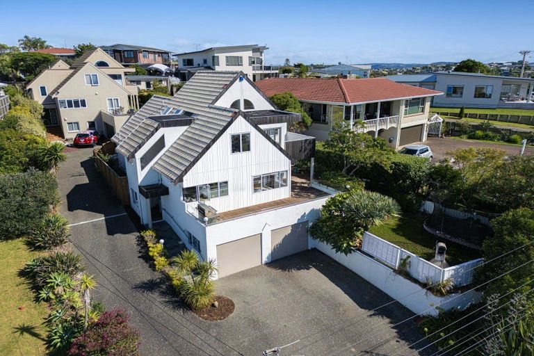 Photo of property in 21a Monyash Road, Manly, Whangaparaoa, 0930