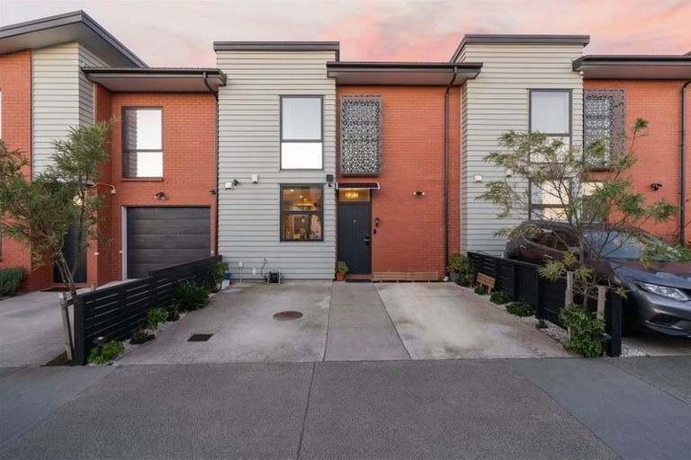 Photo of property in 7 Fermi Lane, Papakura, 2110