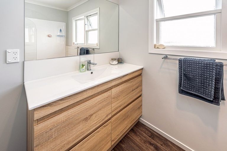 Photo of property in 8a Kings Avenue, Gonville, Whanganui, 4501