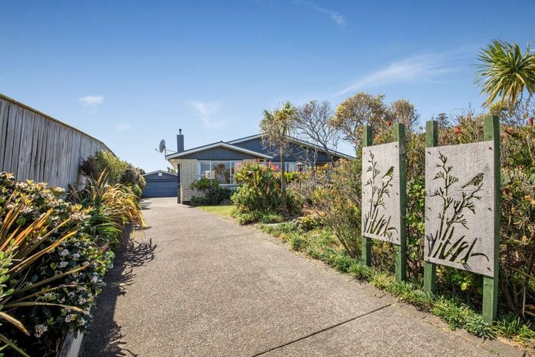 Photo of property in 102 Matai Street, Castlecliff, Whanganui, 4501