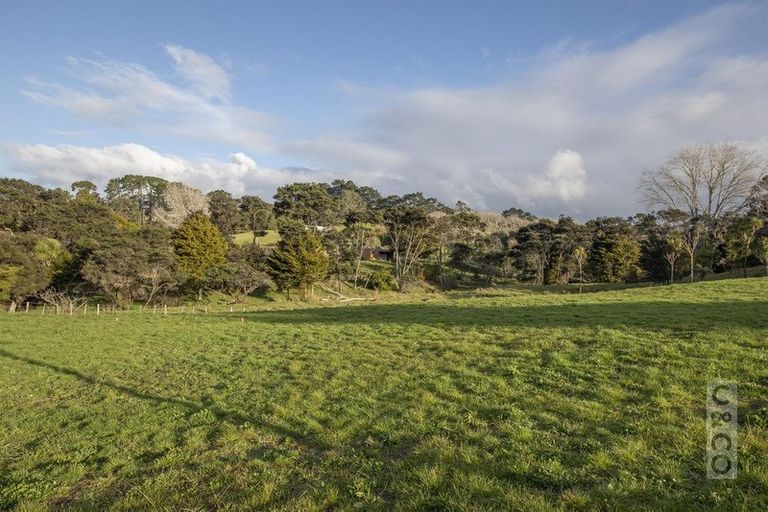 Photo of property in 114 Solan Drive, Waimauku, 0812