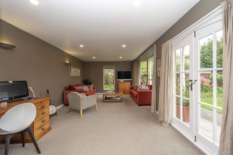 Photo of property in 19a Witbrock Crescent, Burnside, Christchurch, 8053