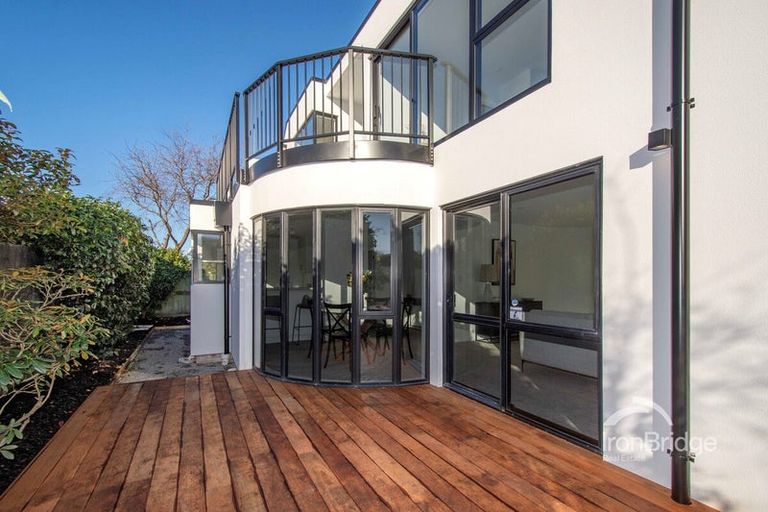 Photo of property in 12 Claverley Garden, Avonhead, Christchurch, 8042