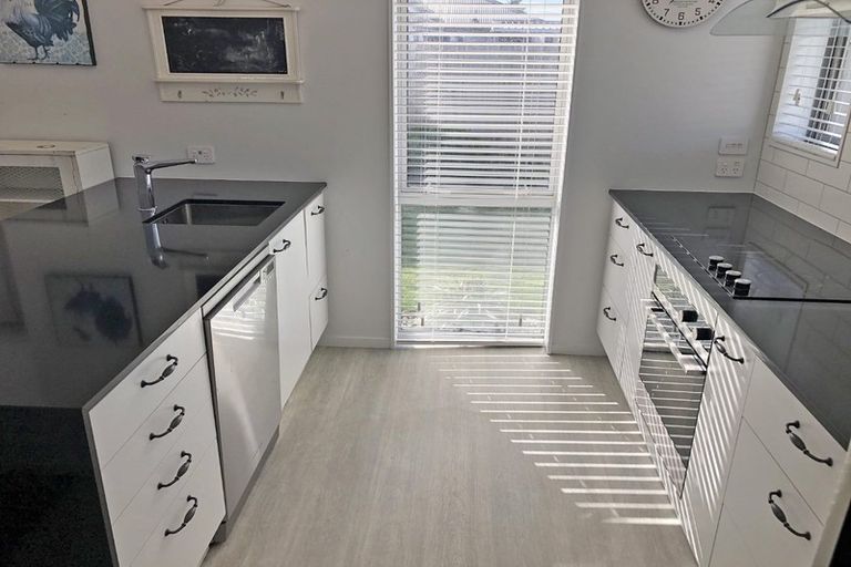 Photo of property in 6 Shrimpton Avenue, Woodend, 7610