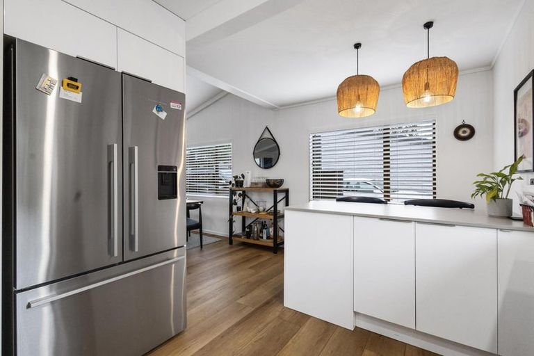 Photo of property in 163a Victoria Street, Cambridge, 3434