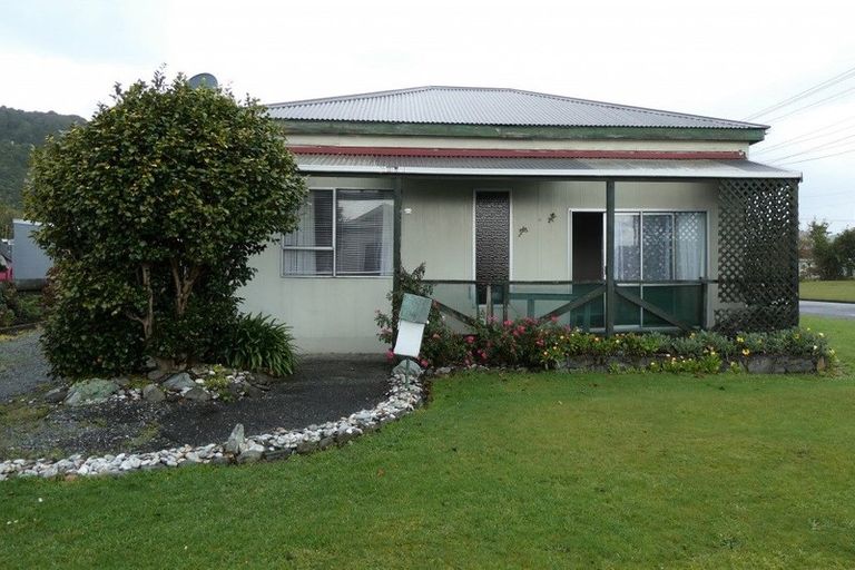 Photo of property in 23 Richmond Street, Cobden, Greymouth, 7802