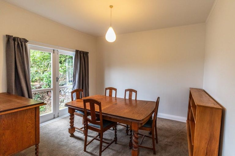 Photo of property in 43 Ngaio Road, Kelburn, Wellington, 6012
