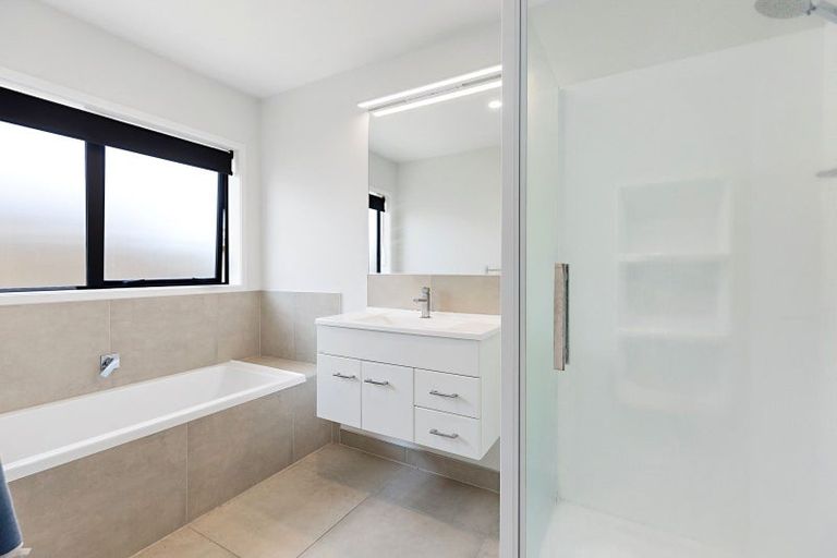 Photo of property in 5 Naeo Close, Papamoa Beach, Papamoa, 3118