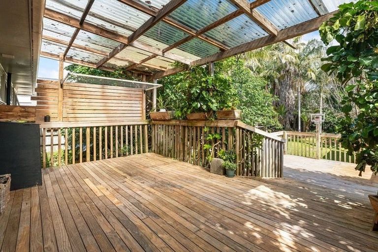 Photo of property in 134 Verran Road, Birkdale, Auckland, 0626