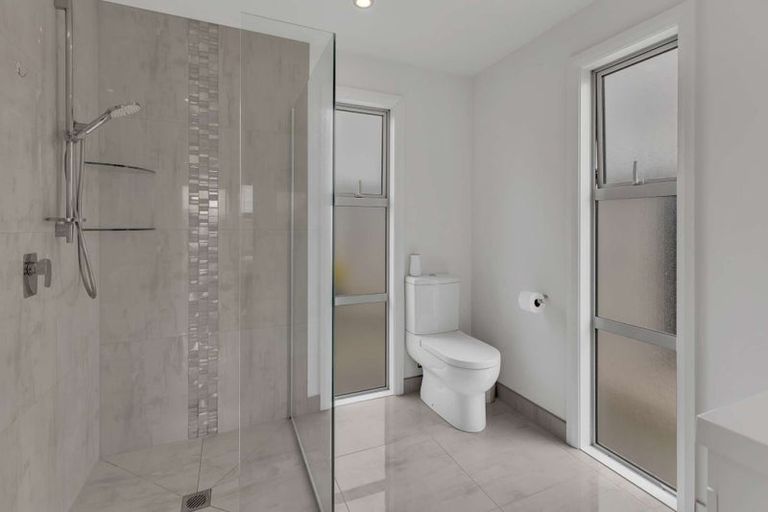 Photo of property in 27 Silicon Way, Fitzherbert, Palmerston North, 4410