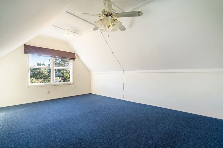 Photo of property in 17 Houston Place, Bayview, Auckland, 0629