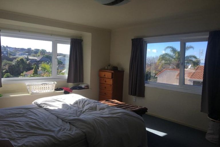 Photo of property in 2/10a Penning Road, Castor Bay, Auckland, 0620